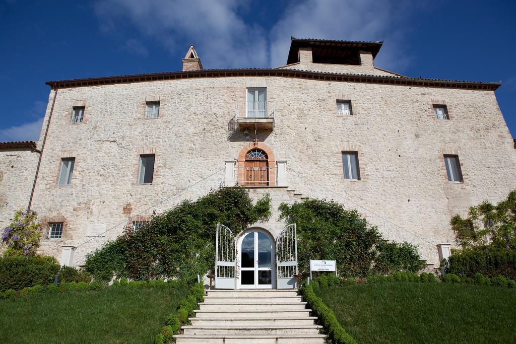 Castello Di Montignano Relais & Spa Massa Martana Eksteriør bilde